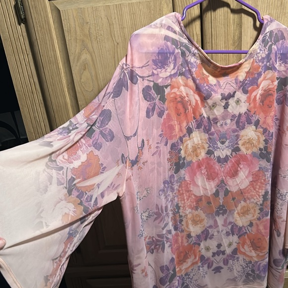 Top - Picture 3 of 4